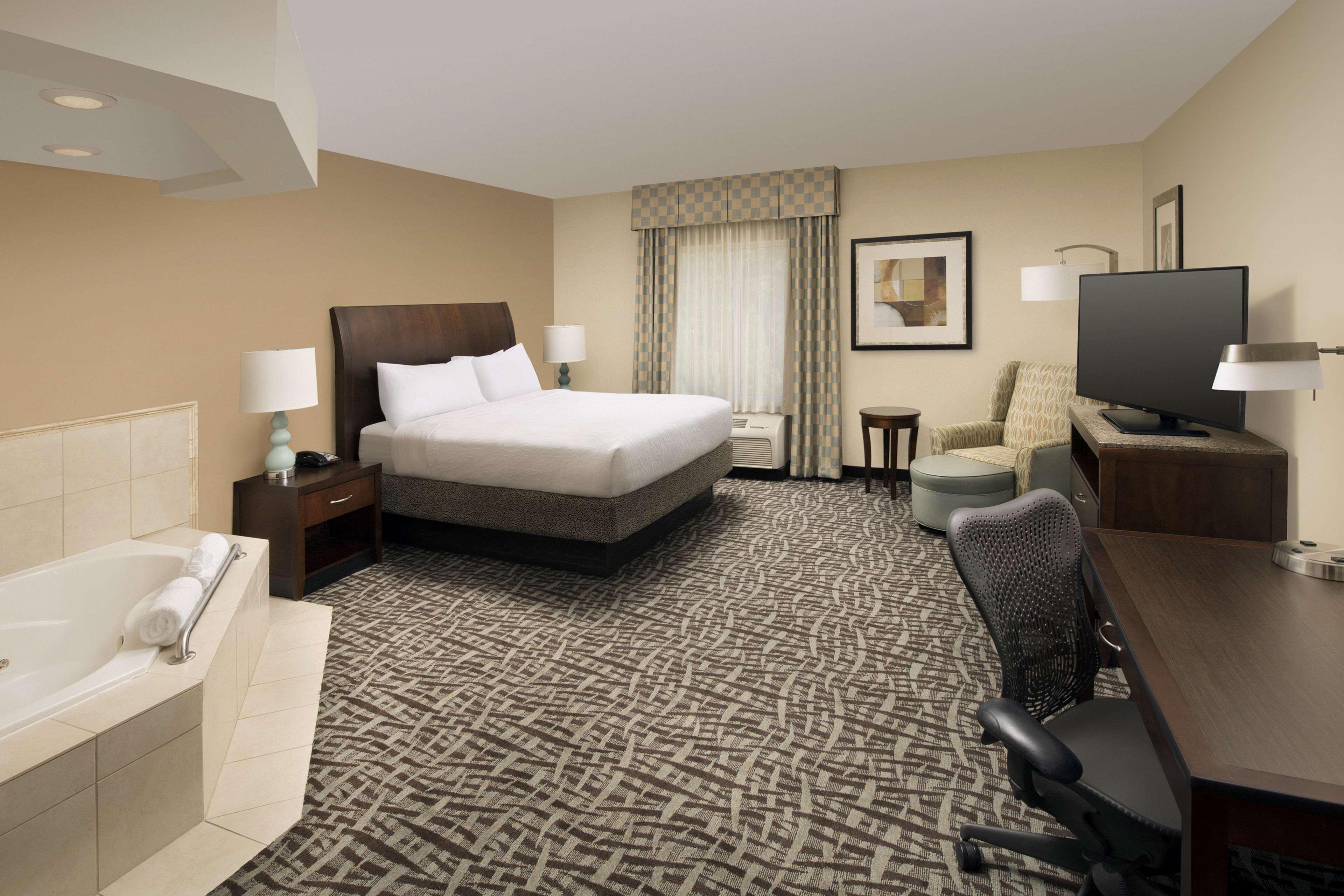 Hilton Garden Inn Huntsville South/Redstone Arsenal Exterior foto